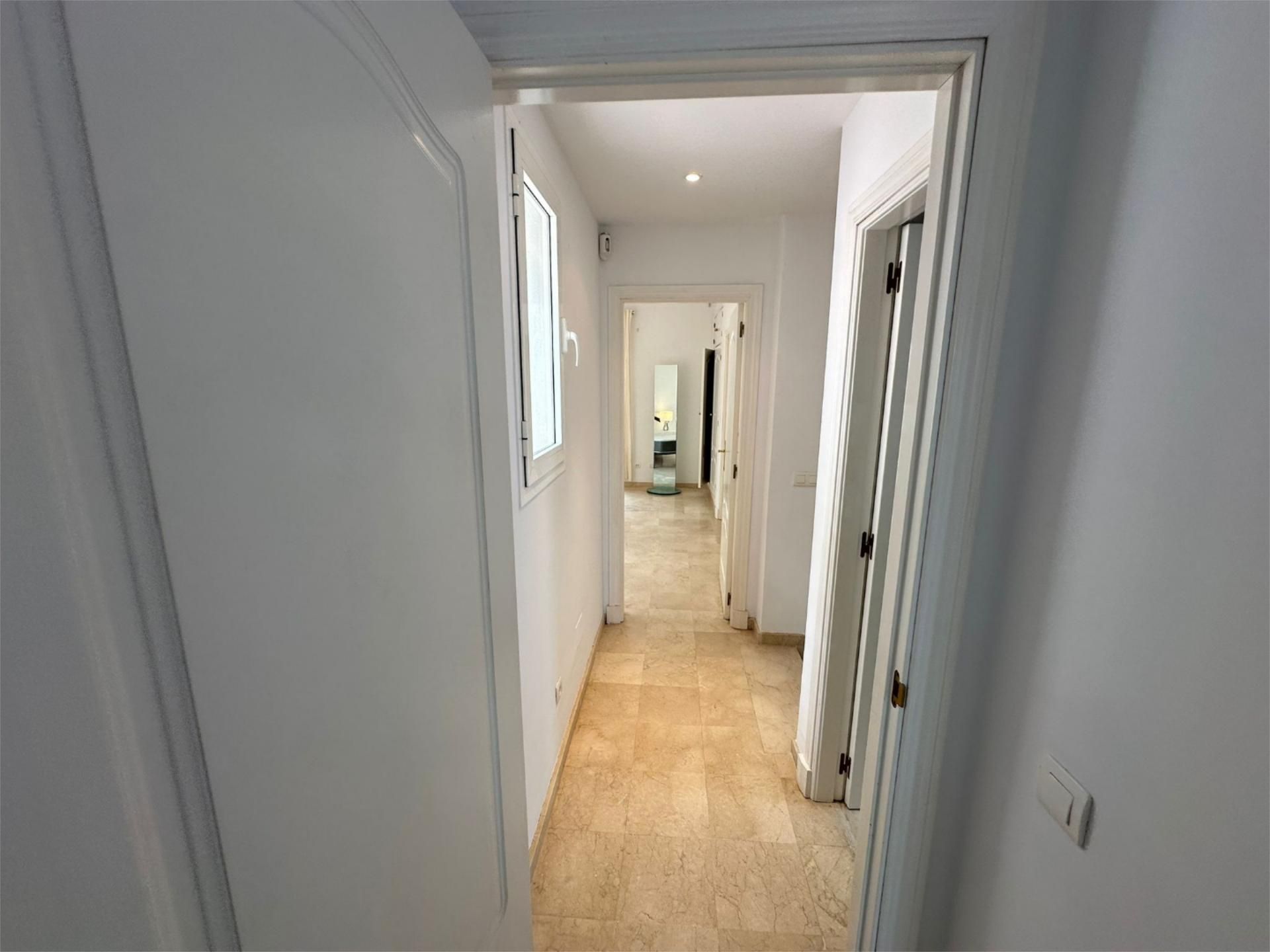 Casa adosada en  Urbanización Aloha Lake 20 - Foto 13