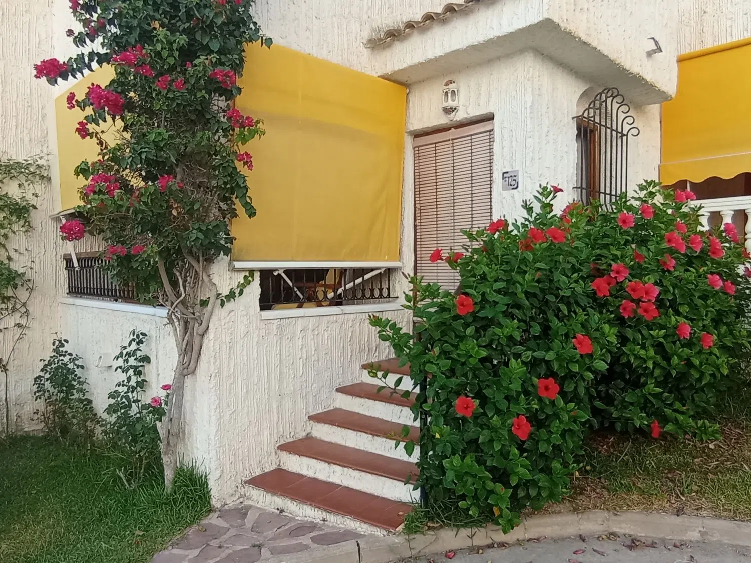 Chalet adosado en avenida Santiago Bernabéu, 2 - Foto 2