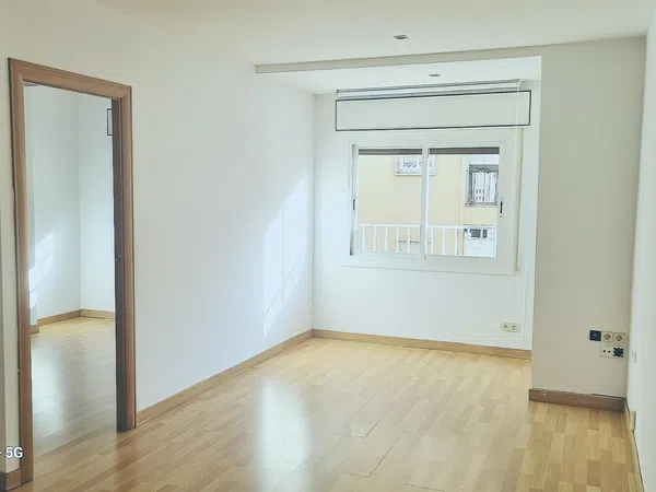 Piso en calle de la Independència, 144 - Foto 6