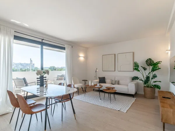 Piso en plaza Charlie Rivel, 3