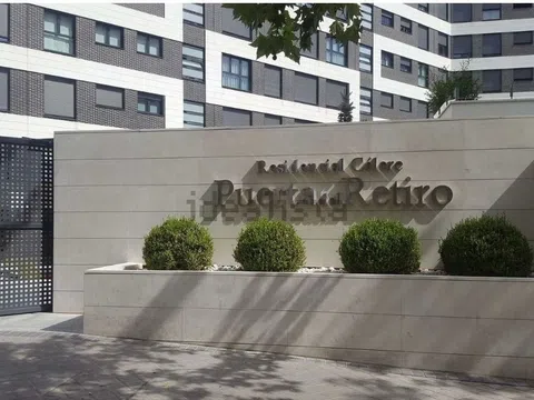 Piso en calle de Carlos y Guillermo Fernández Shaw, 1