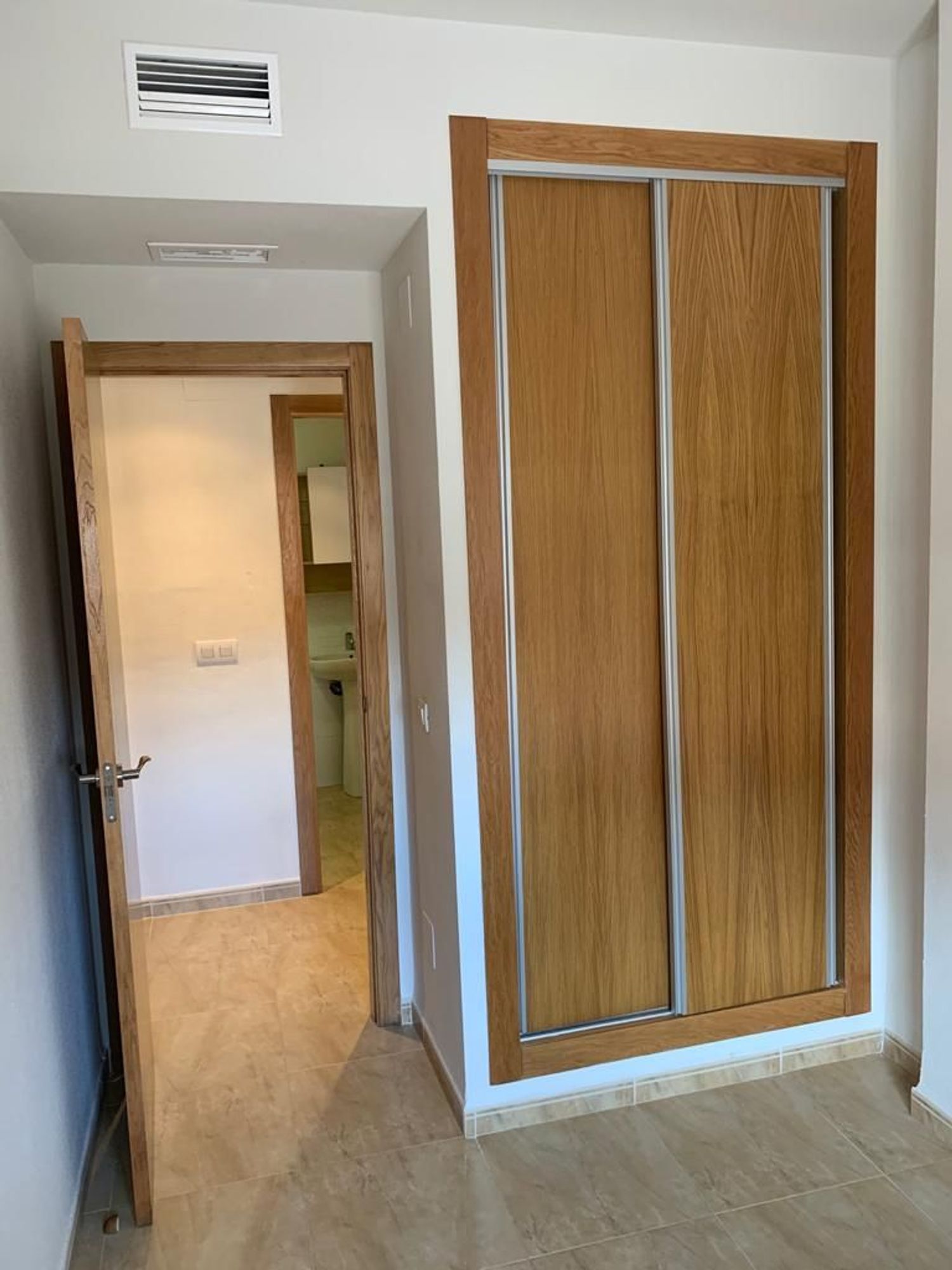 Chalet adosado en calle Boja Blanca, 5 - Foto 10