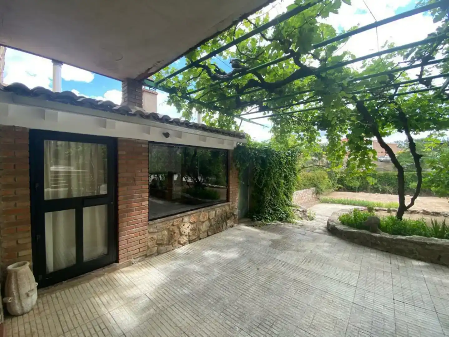 Chalet en  Avenida de la Constitución 25 - Foto 4
