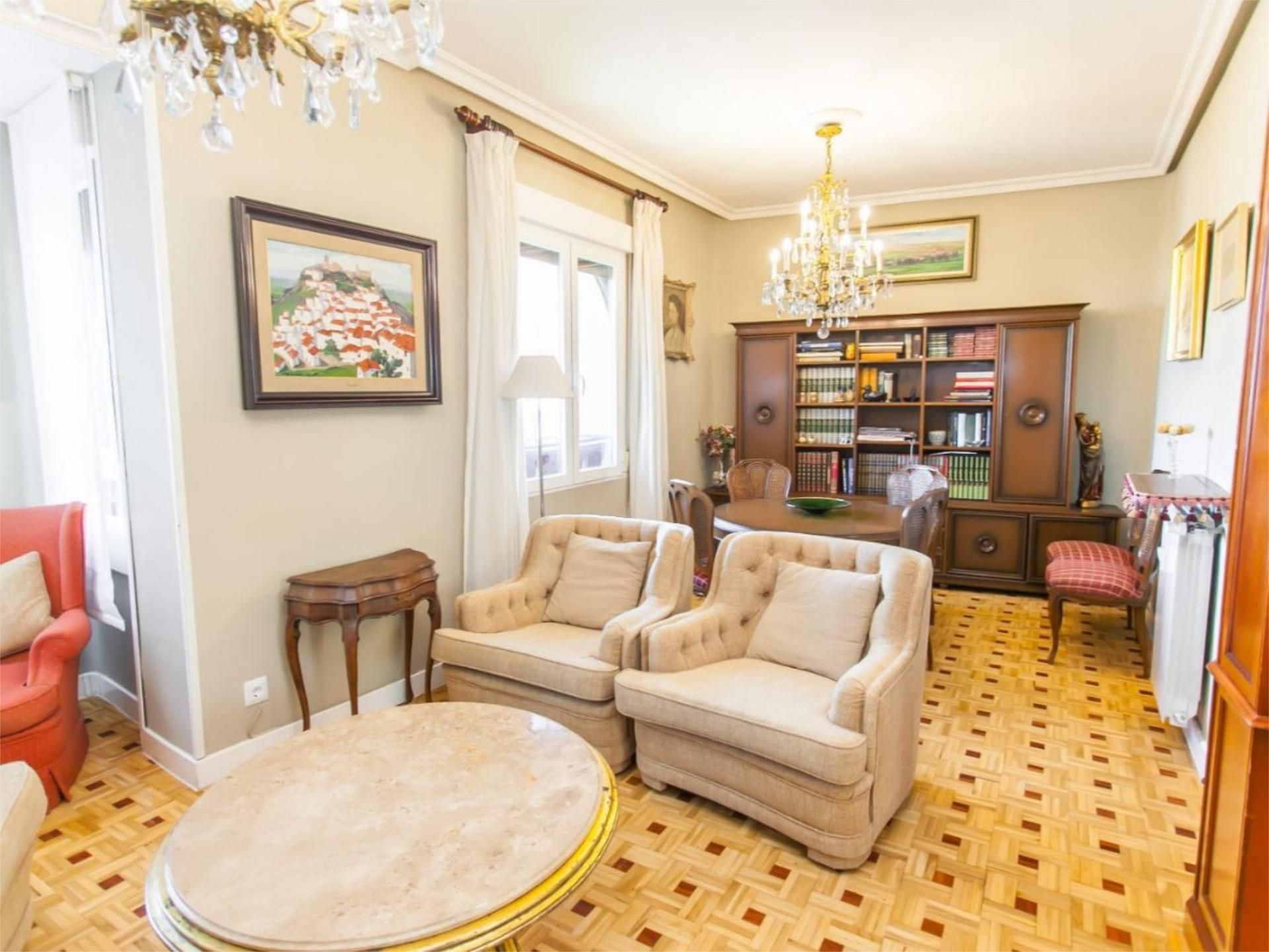 Piso en  Calle del General Álvarez de Castro 32 - Foto 5