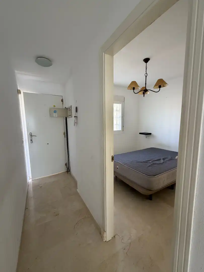 Apartamento en  Calle Moreno Torroba 22 - Foto 8