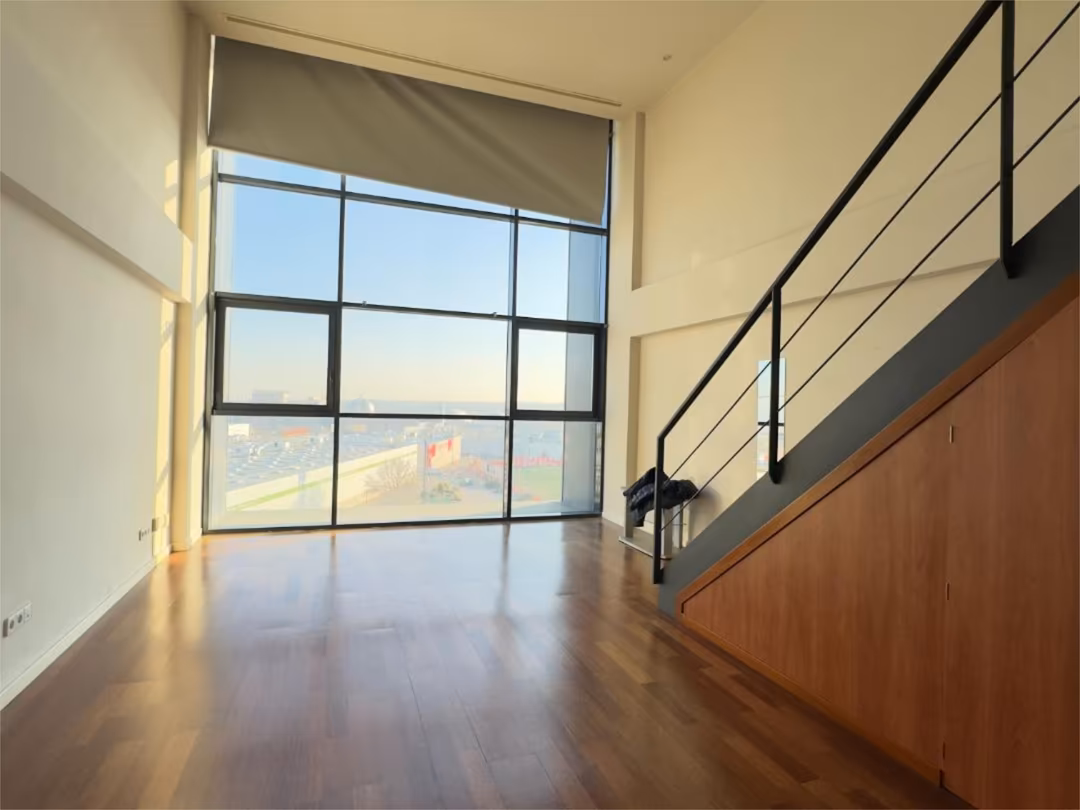 Piso en  Avenida del Cerro del Águila 4