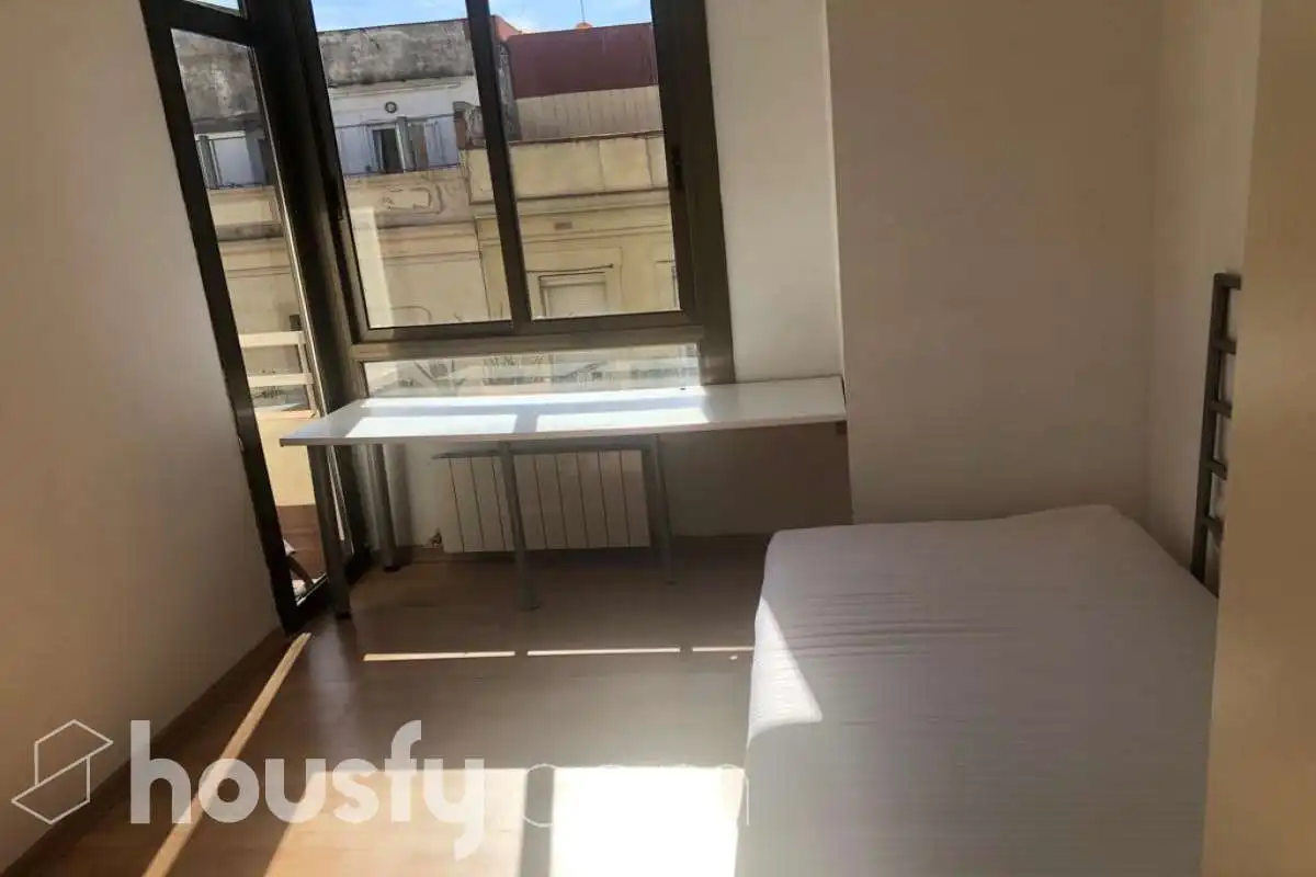 Piso en  Carrer d'Olzinelles . - Foto 8
