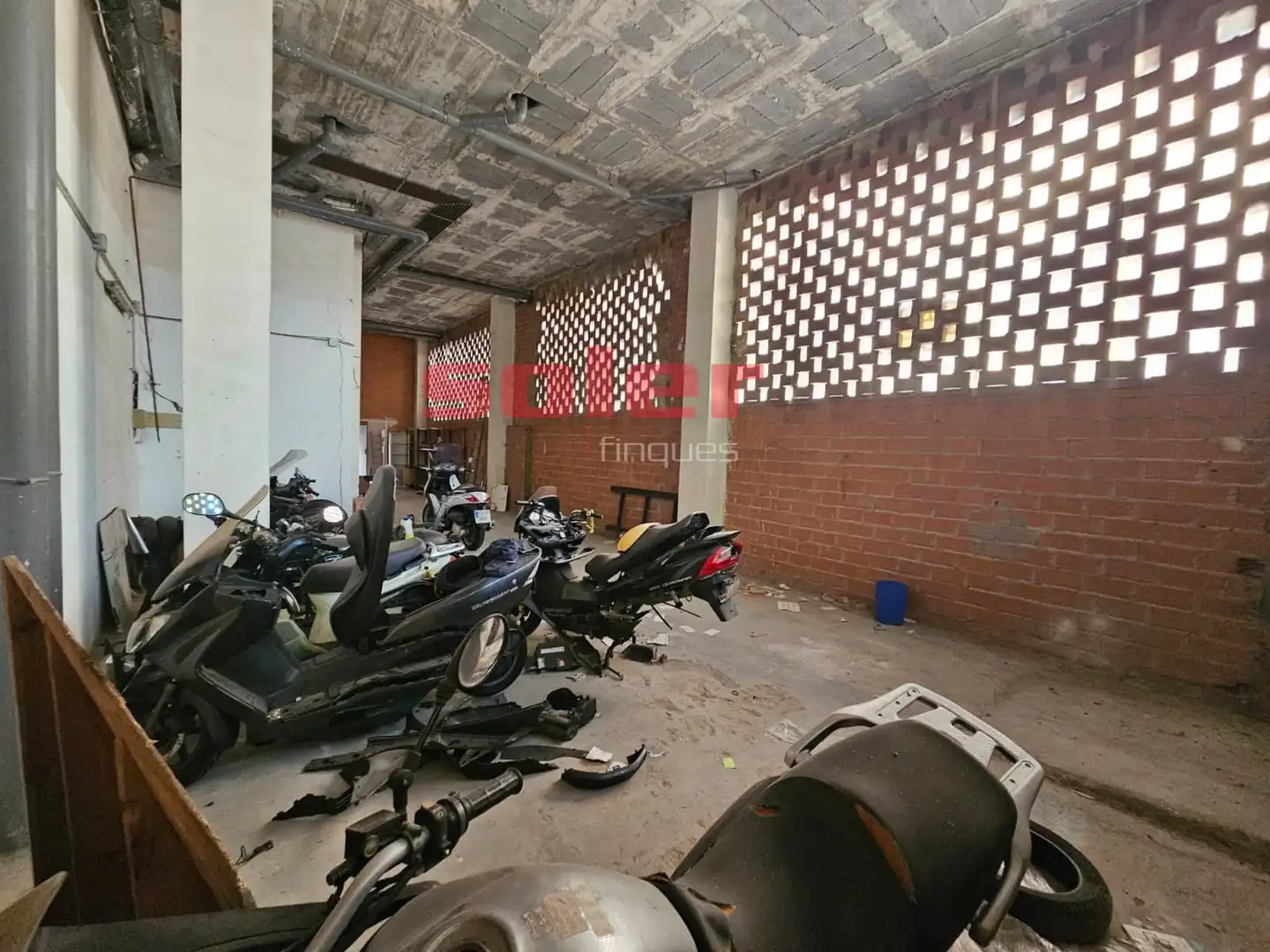 Local comercial en  Carrer de Borrell - Foto 3