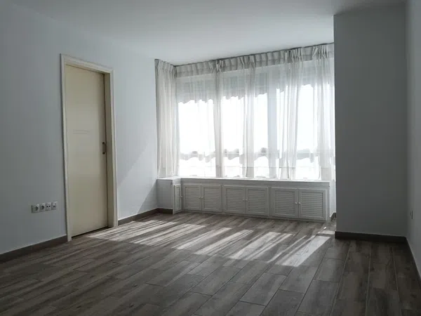 Piso en Barrio Buhaira - Huerta del Rey - Foto 1