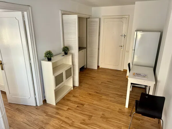 Piso en calle de Viriato, 2