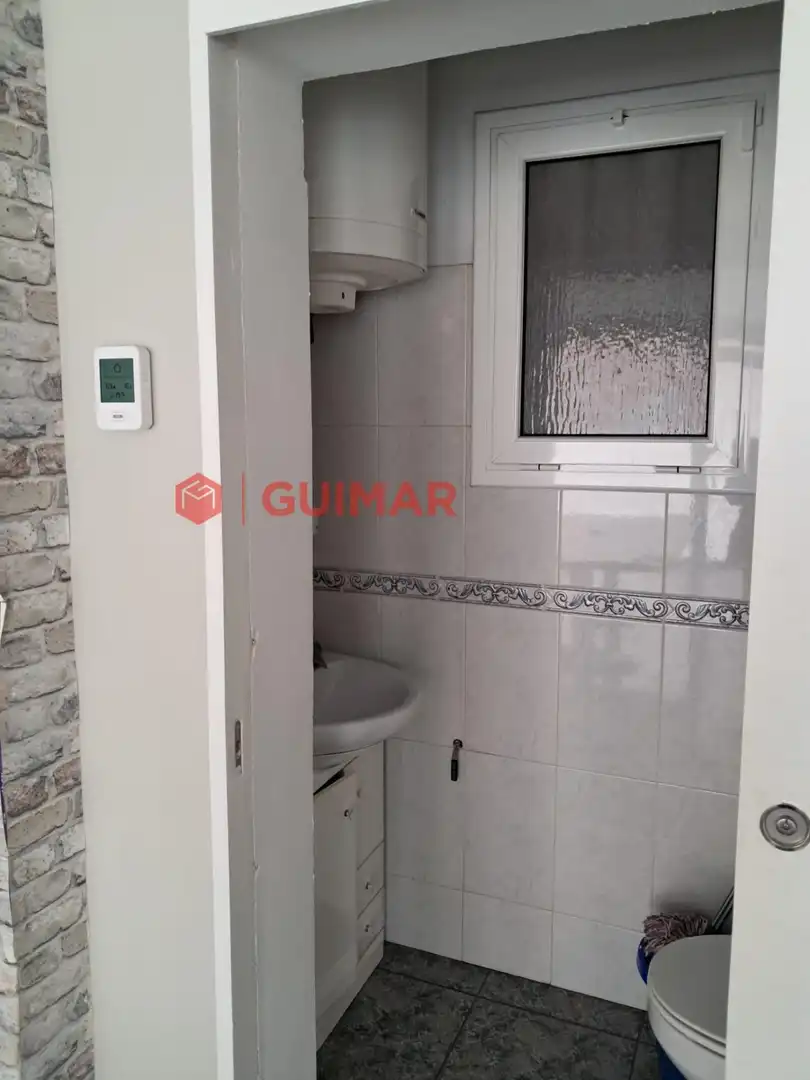 Local comercial en  Esplugues de Llobregat - Carrer de la Lleialtat - Foto 9