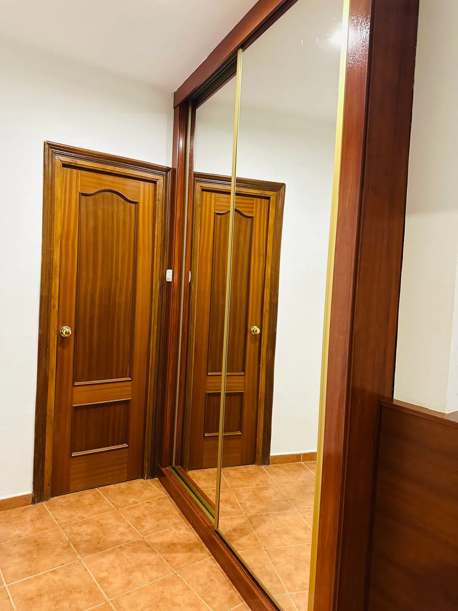 Piso en calle Jesús y María, 10 b - Foto 1