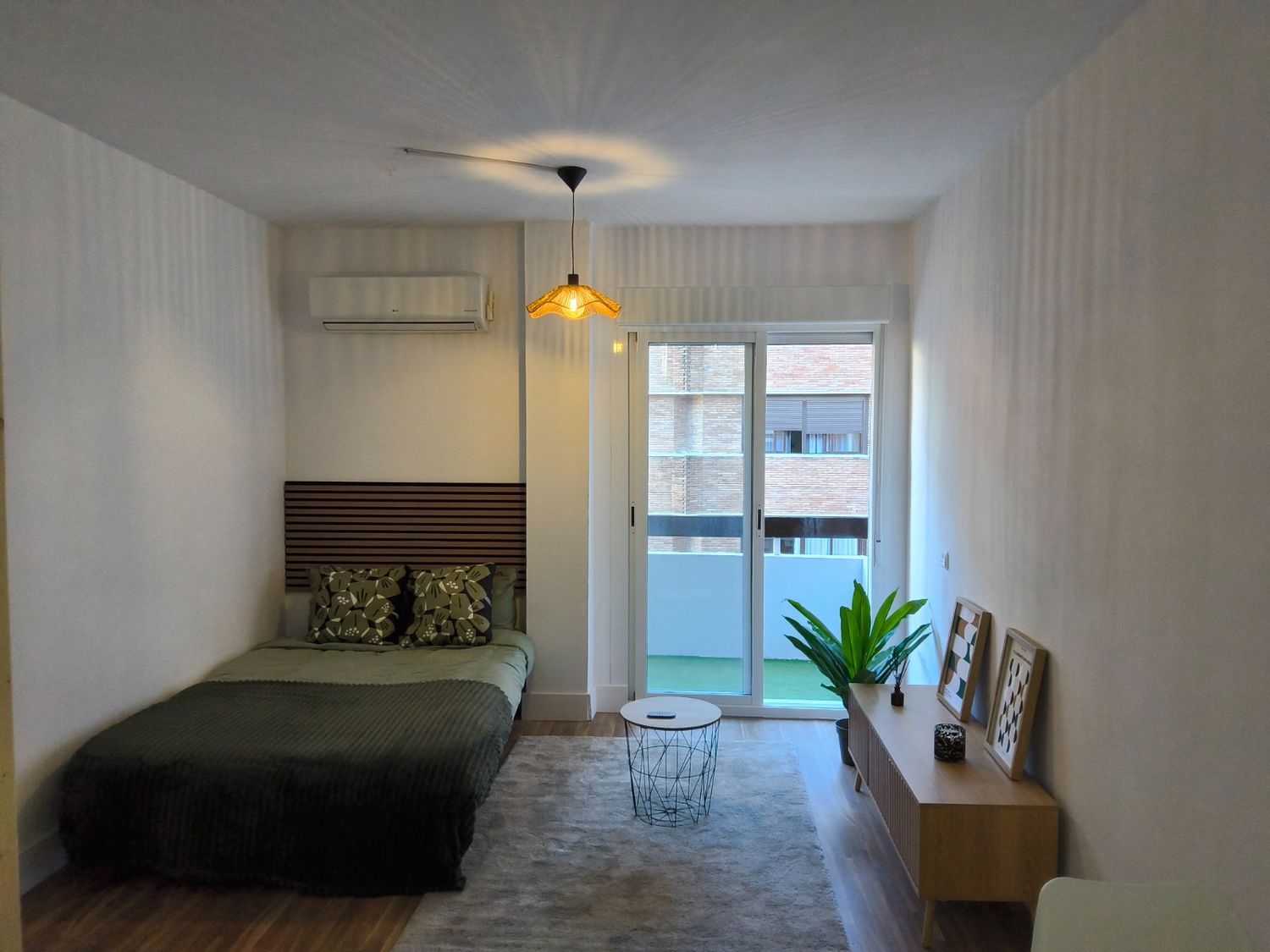 Estudio en calle Paraíso, 1 - Foto 1