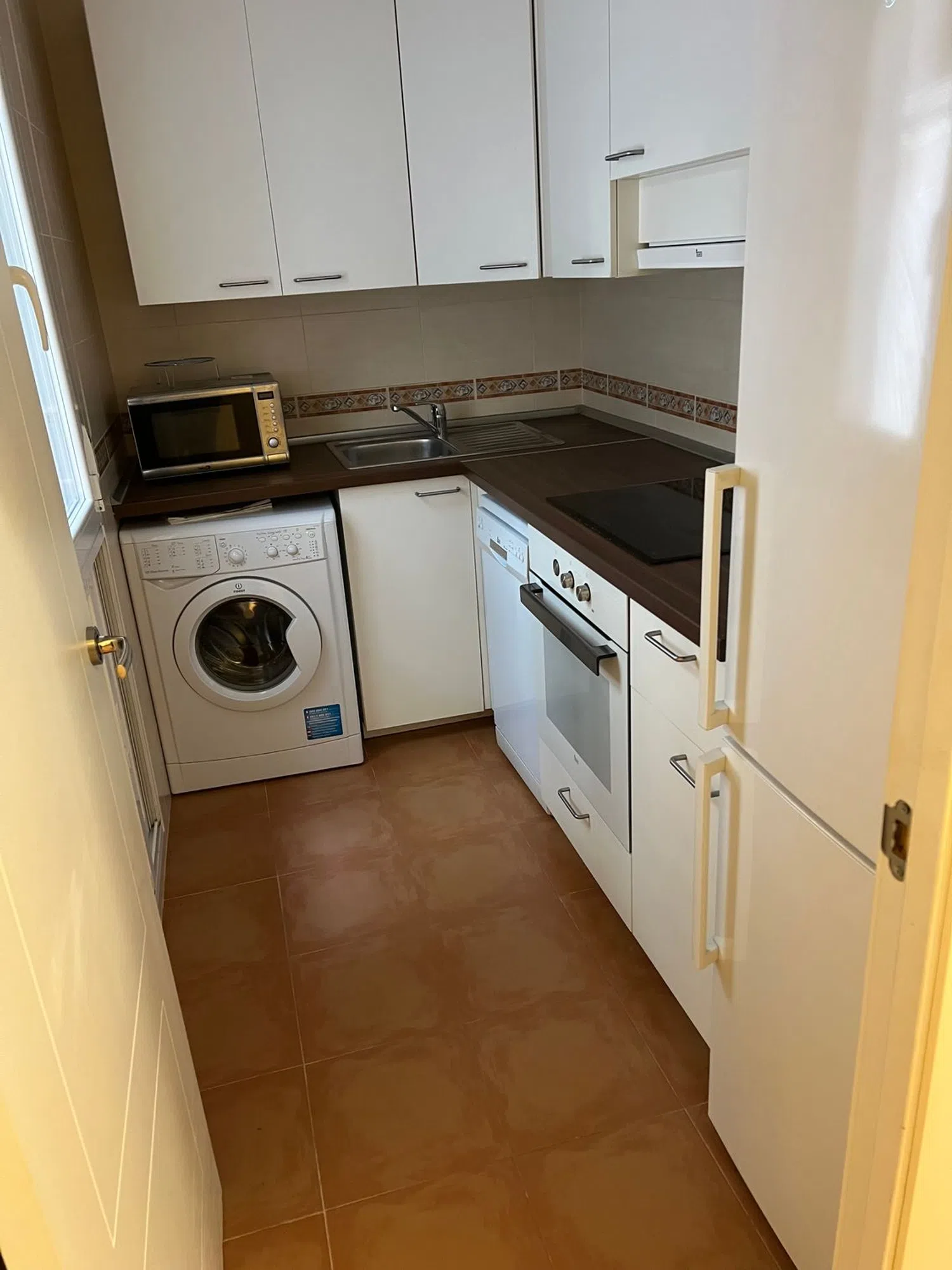 Piso en Barrio Jerónimos - Foto 4