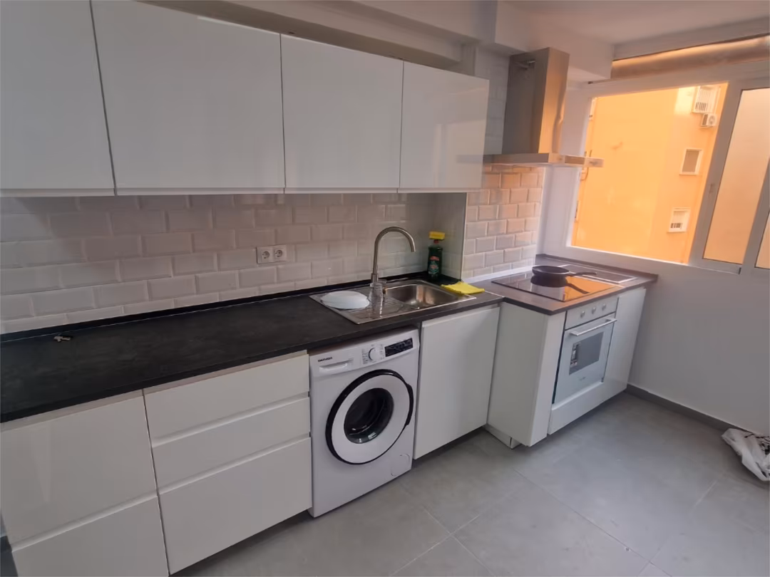 Piso en  Avenida Nuestra Señora de las Guías 7 - Foto 2