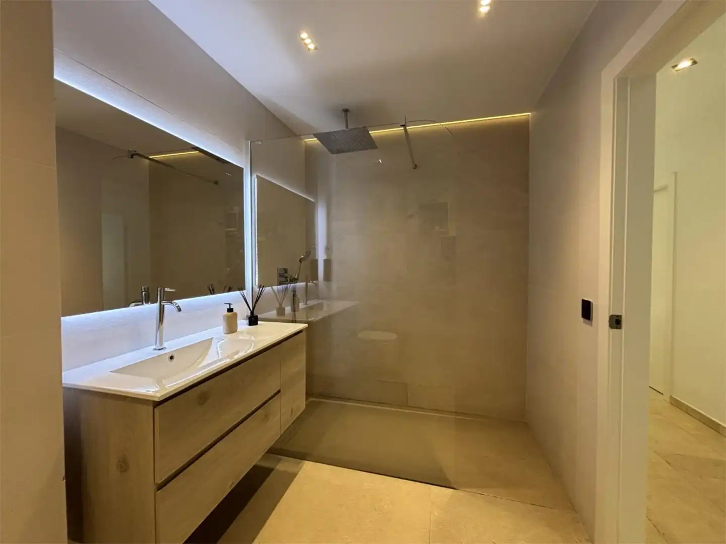 Chalet en  Carrer de Josep Gallart i Parera 14 - Foto 13
