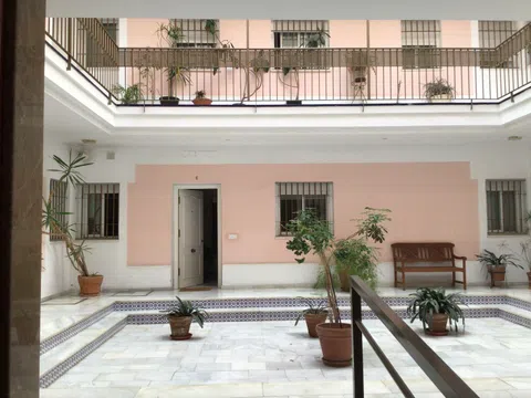 Piso en calle Teodosio, 7