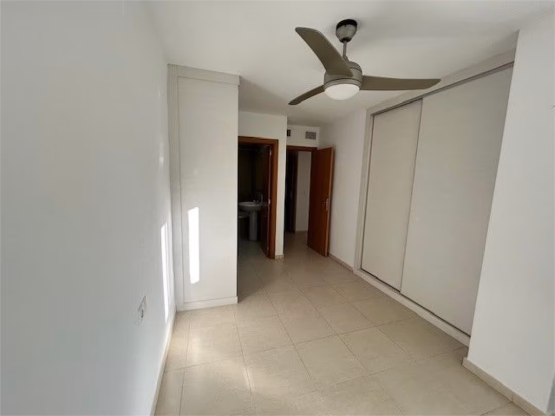 Piso en  Carrer Castell de Castells 14 - Foto 8