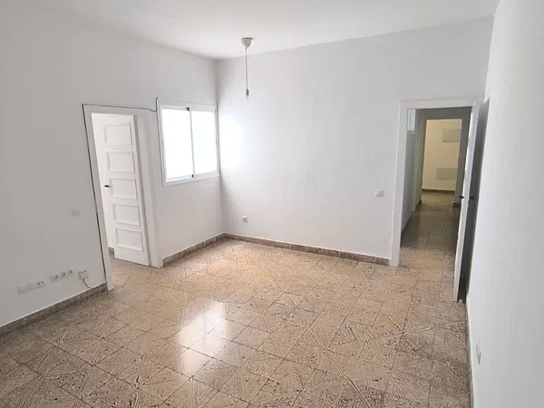 Piso en plaza Santa Isabel, 3