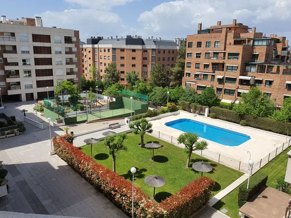 Piso en avenida del Talgo, 222