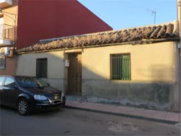 Casa adosada en  Calle Ciudad Real 12 - Foto 1