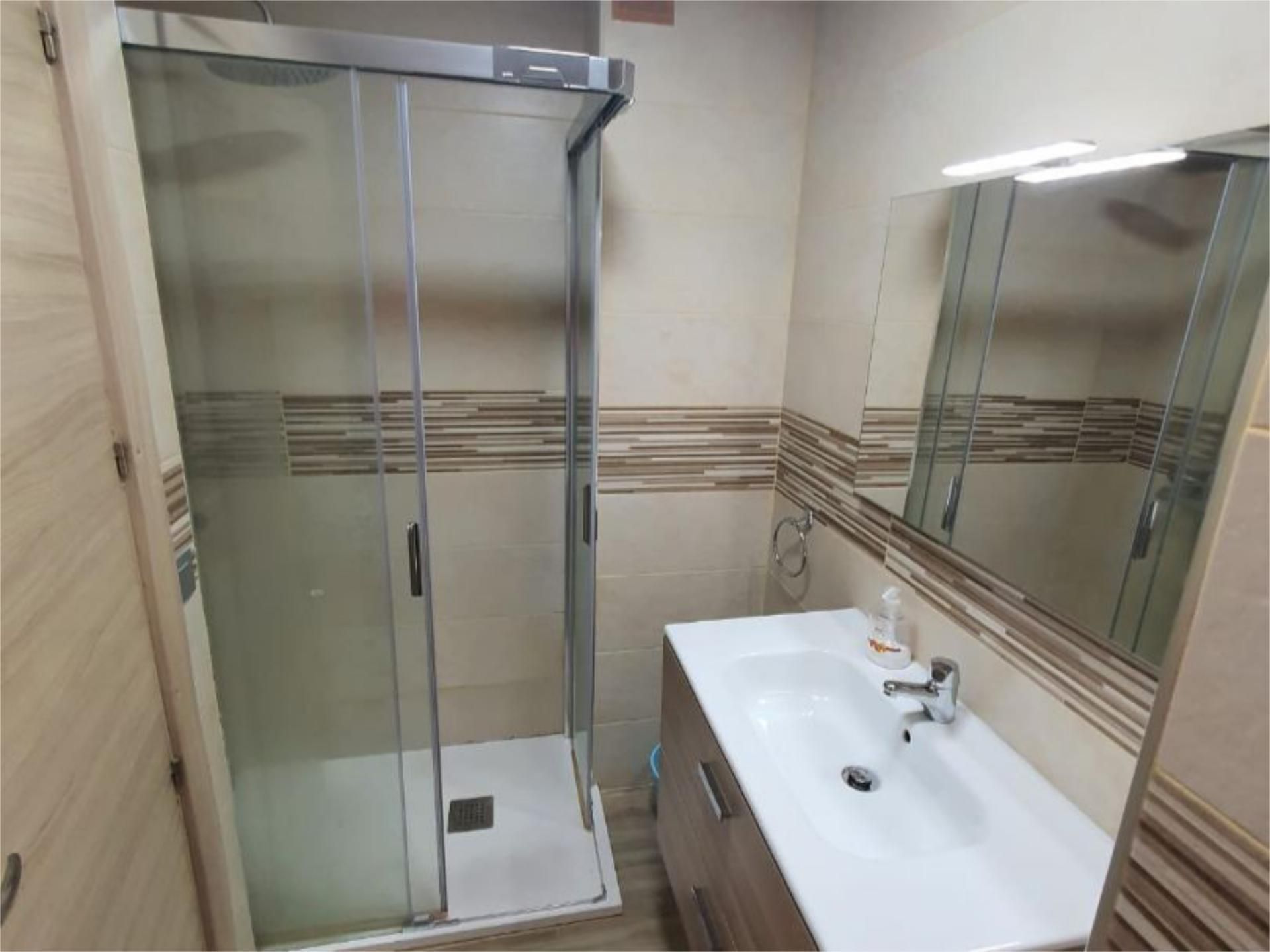 Piso en  Calle Navasfrías 7 - Foto 17