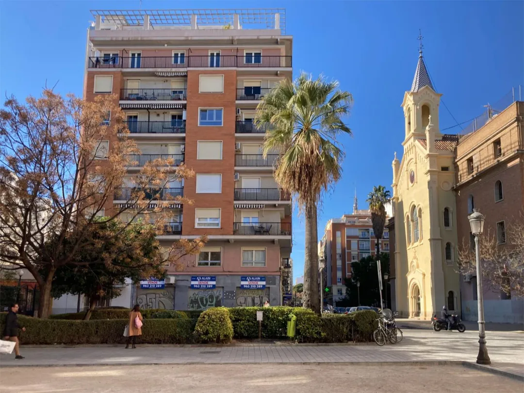 Piso en  Plaça del Músic López Chávarri 5 - Foto 20