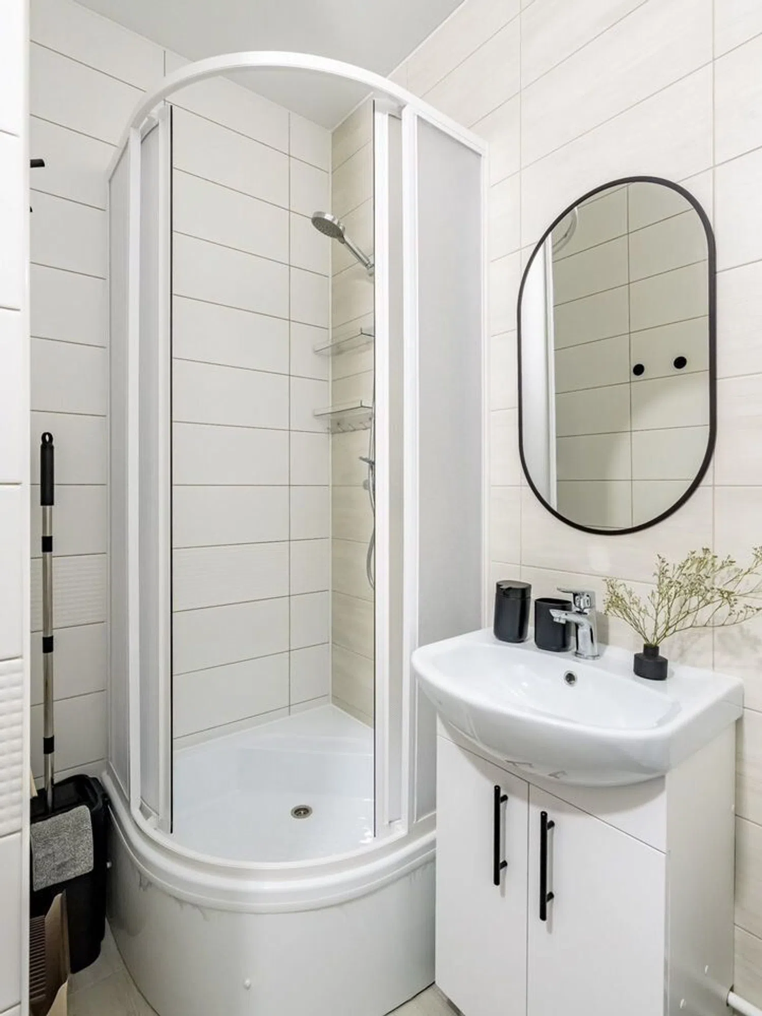 Estudio en calle de María de Guzmán, 29 - Foto 2