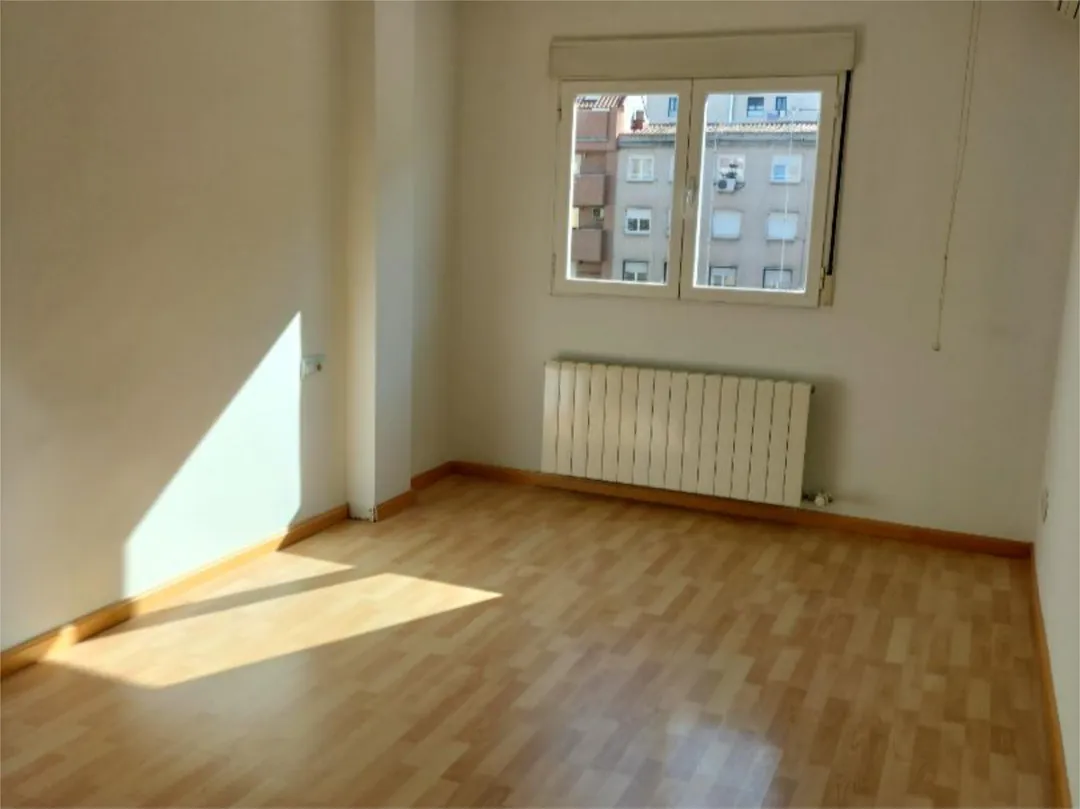 Piso en  Calle de Antonio Maura 25 - Foto 4