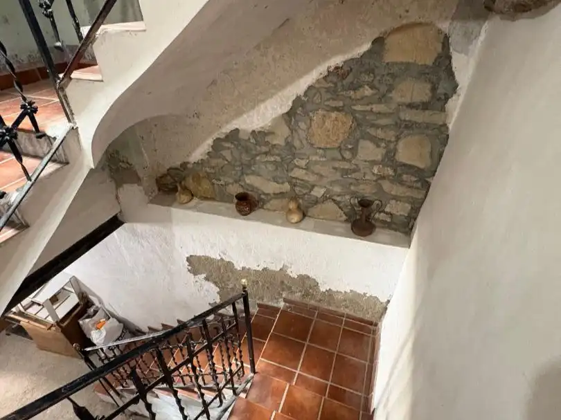 Casa adosada en  Carrer les Voltes 14 - Foto 2