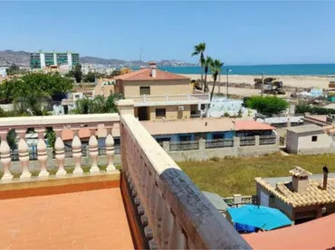 Casa adosada en PLAYA DEL MARENYET - Foto 2