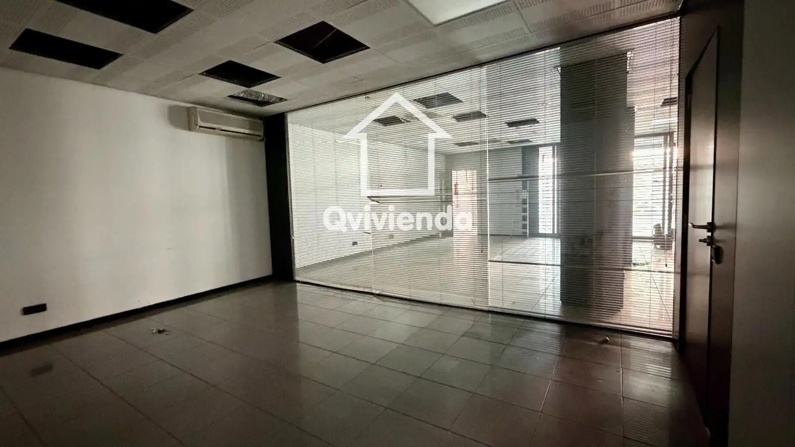 Local comercial en  Montcada, de - Foto 17