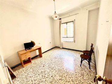 Piso en Centro. Cerca de Ayuntamiento. - Foto 8