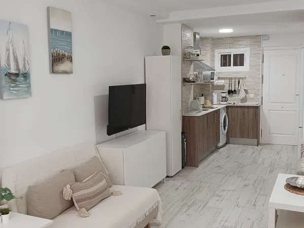 Estudio en avenida Gamonal, 4