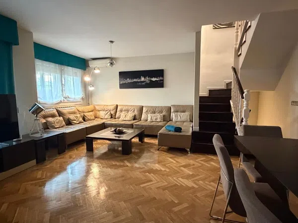 Chalet adosado en calle Medinaceli, 5 - Foto 2