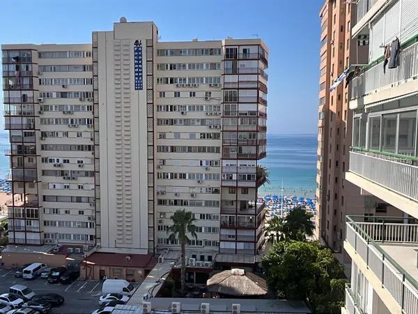 Piso en calle de Valencia, 3