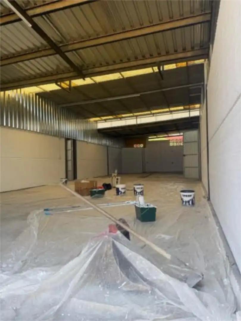 Nave Industrial en Zona la alberquilla, venta la moren - Foto 3