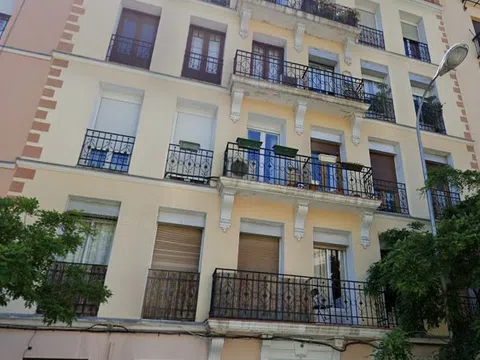Piso en calle de Treviño, 9