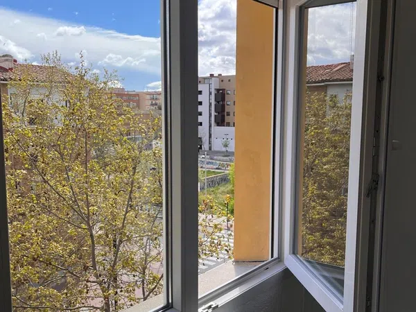 Piso en calle del Castillo de Loarre, 62 - Foto 3