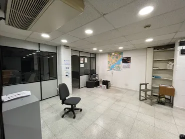 Local comercial en  Carrer de Martí i Julià 33 - Foto 5