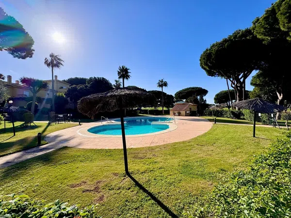 Casa independiente en avenida Octavio Augusto, 6 - Foto 2