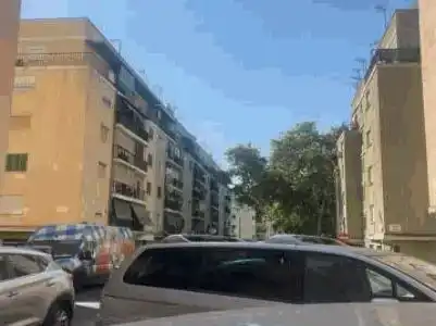 Piso en  Carrer de Tomàs Rul·làn 70 - Foto 2