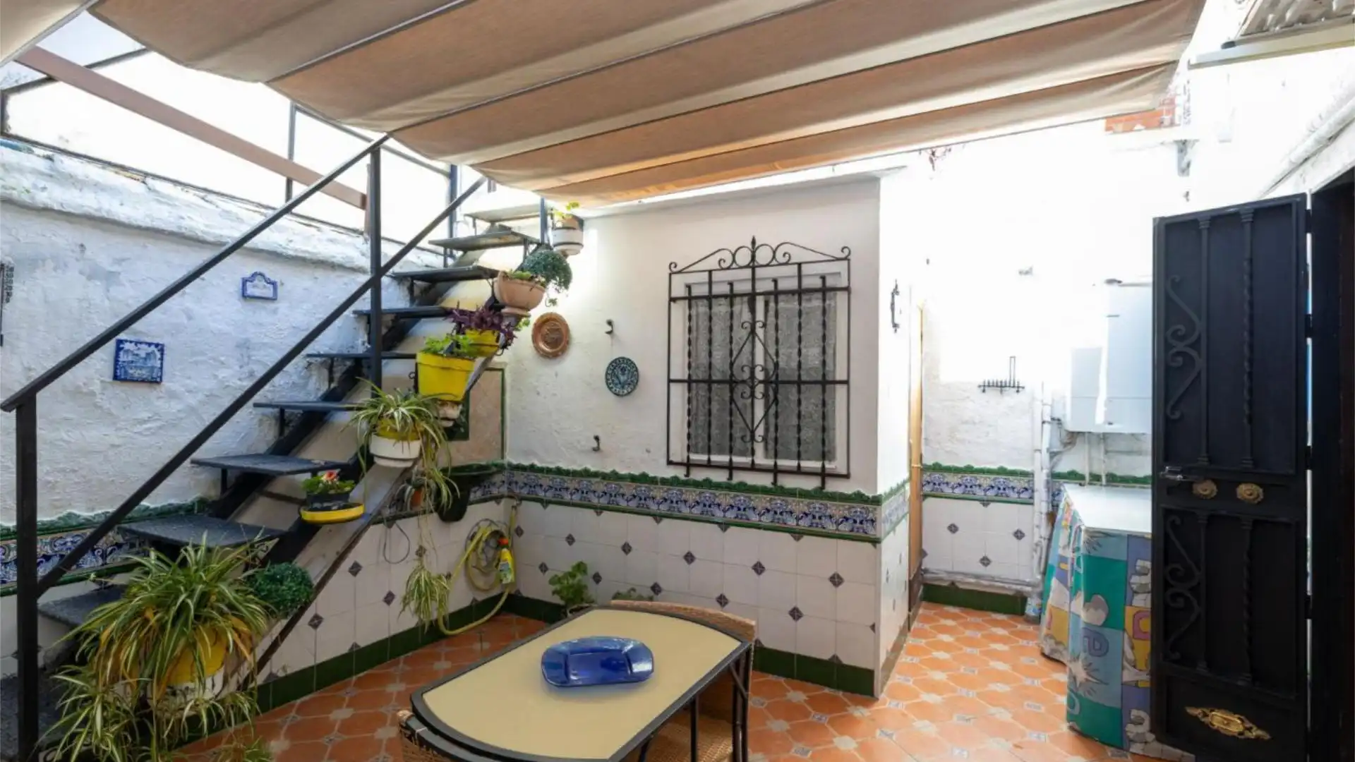 Casa adosada en  Calle Santa Herminia 37 - Foto 23