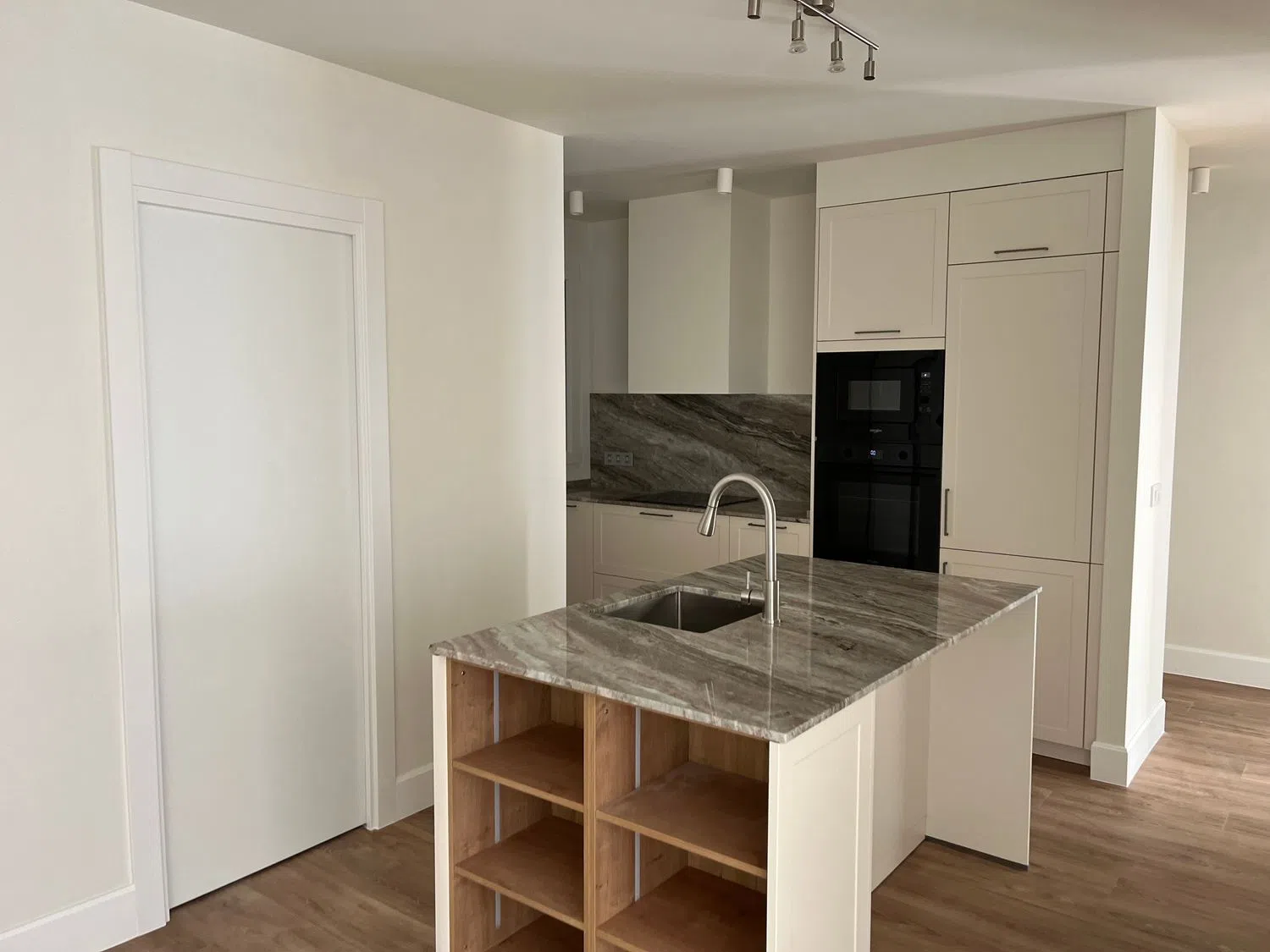 Piso en Barrio Plaza España - Corte Inglés - Foto 4