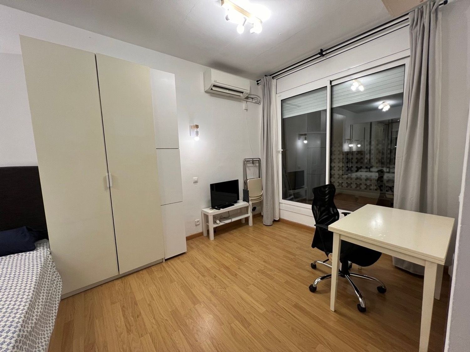 Estudio en Calle dels Comtes de Bell-Lloc, Sants - Foto 3