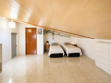 Chalet en  Carrer Girona 94 - Foto 4