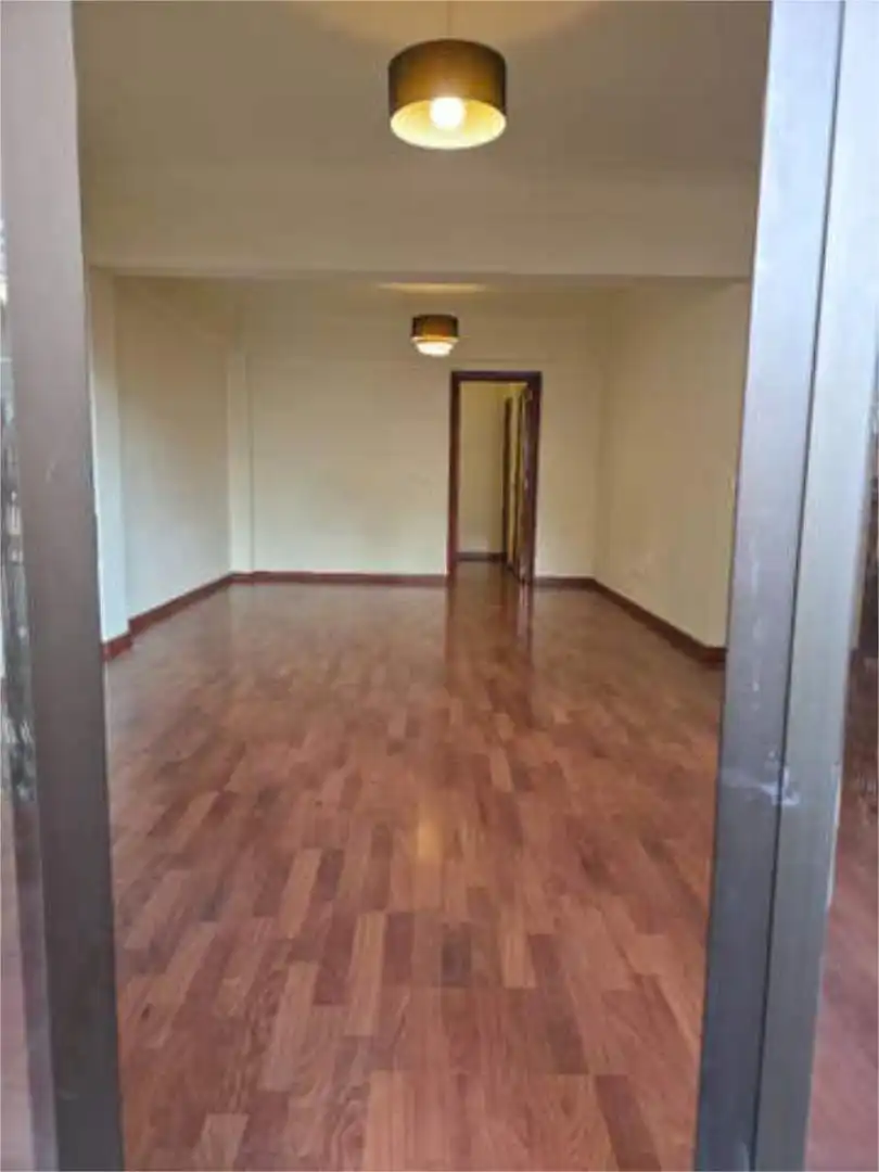Piso en Calle Ramón Muntaner - Foto 8