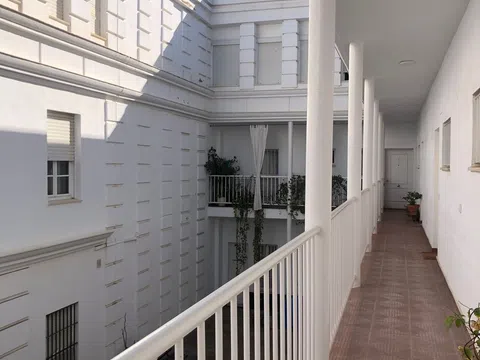 Piso en calle San Vicente, 80 - Foto 2