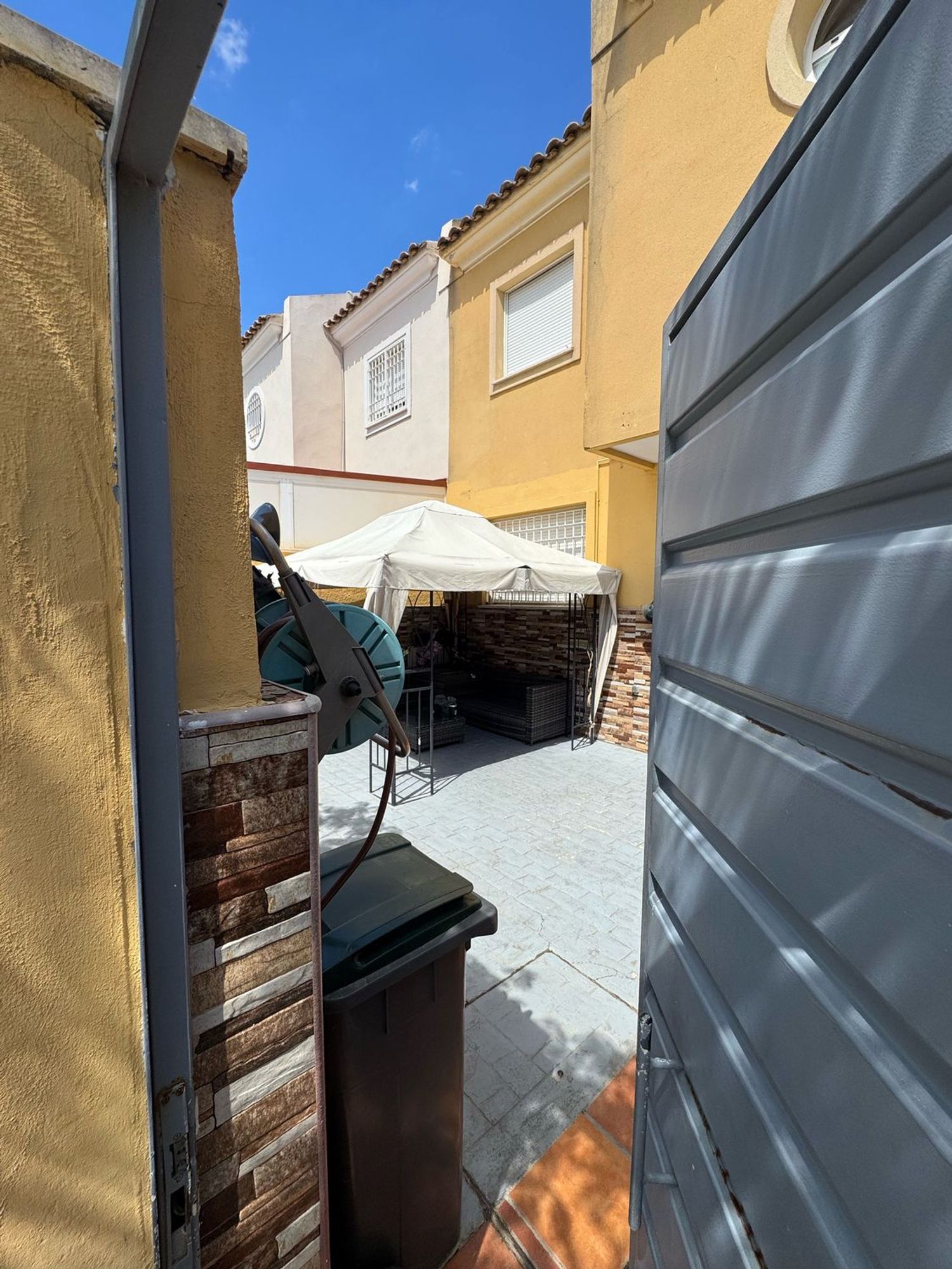Chalet adosado en Calle Grecia, 25 - Foto 1
