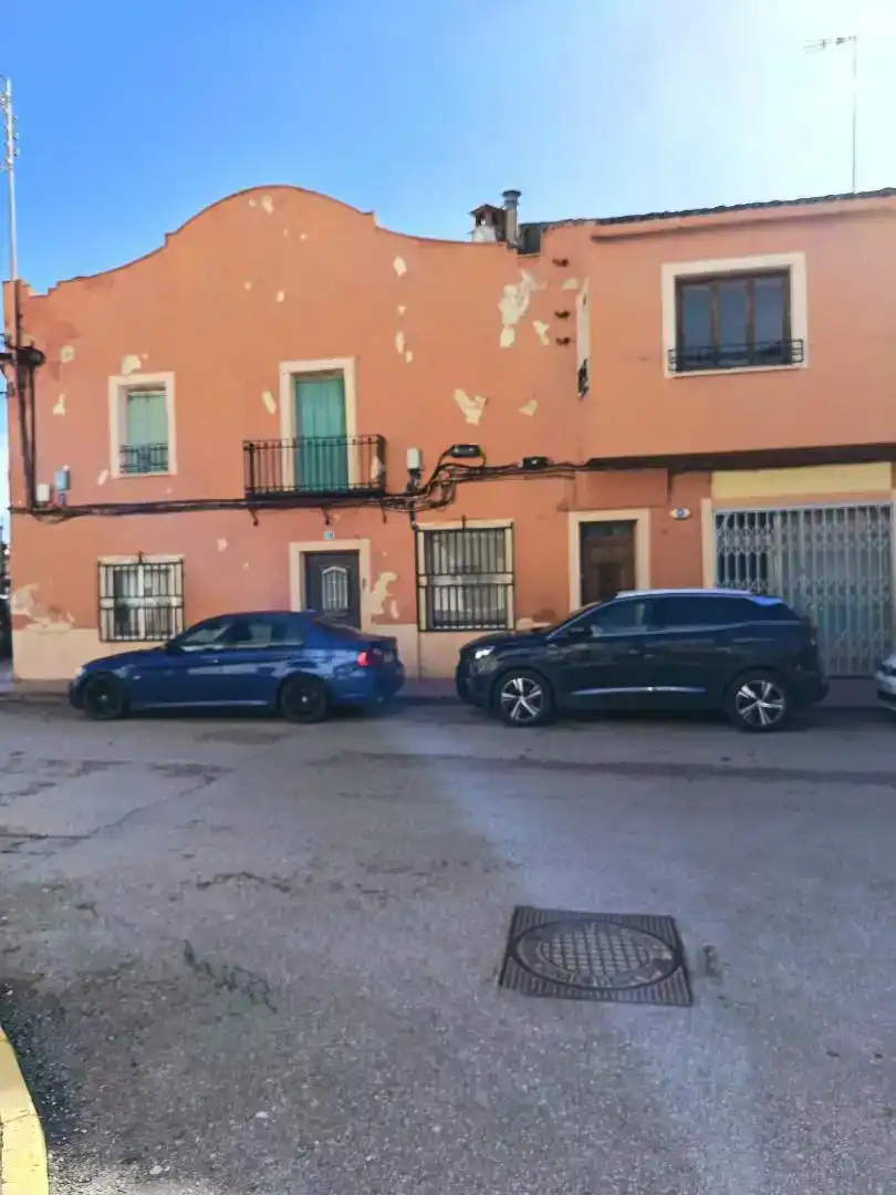 Casa adosada en  Calle Doctor de Vicente Vega 15 - Foto 2